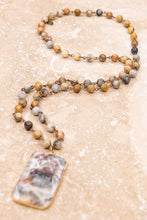 Patty Necklace in Beige