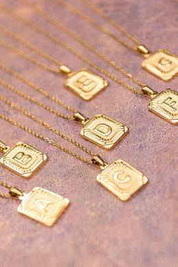 Initial Necklace in Gold: M