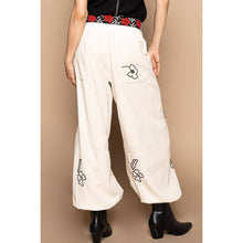 Floral embroidered pattern solid twill pants: OATMILK