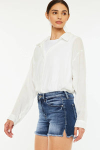 HIGH RISE FRAYED HEM DENIM SHORTS