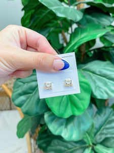 Cubic Zirconia Cat Stud Earrings: Silver