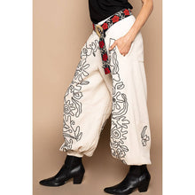 Floral embroidered pattern solid twill pants: OATMILK