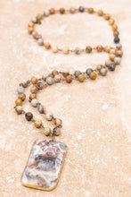 Patty Necklace in Beige