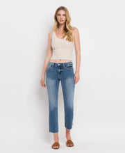 MID RISE CROP SLIM STRAIGHT JEANS