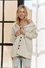 OVERSIZED HOODIE BUTTON DOWN CARDIGAN