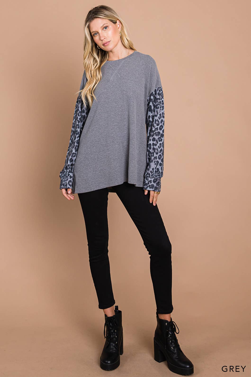 Women's Soft Brushed Hacci Top W/ Contrast Sleeve