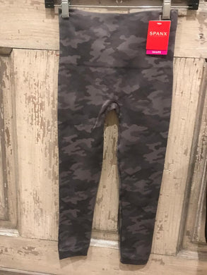 Cropped Camo Leggings